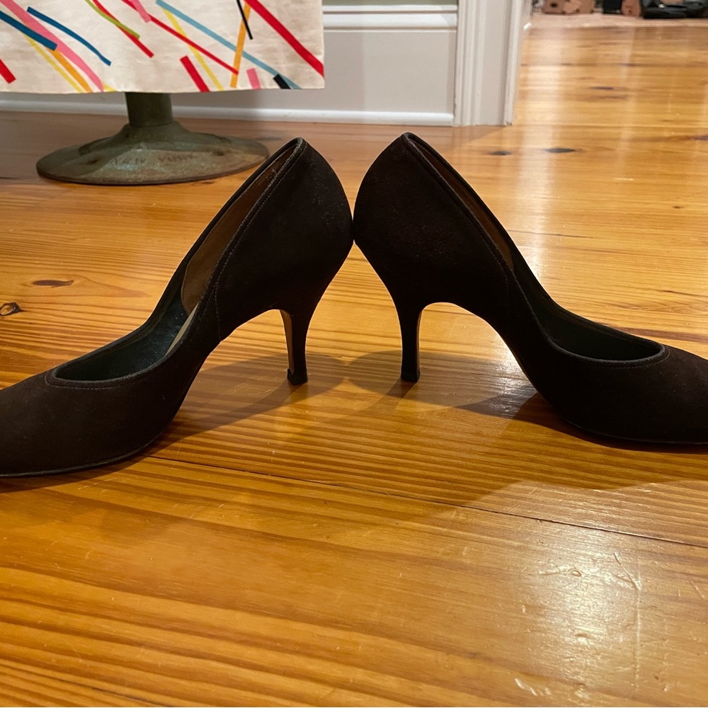 Vintage 1960’s Brown Suede Pumps - Picture 3 of 4